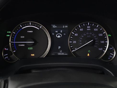 Used 2018 Lexus RX 450h AWD image 21