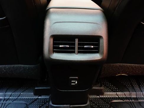 Used 2021 Chevrolet Equinox LT AWD/4WD image 36