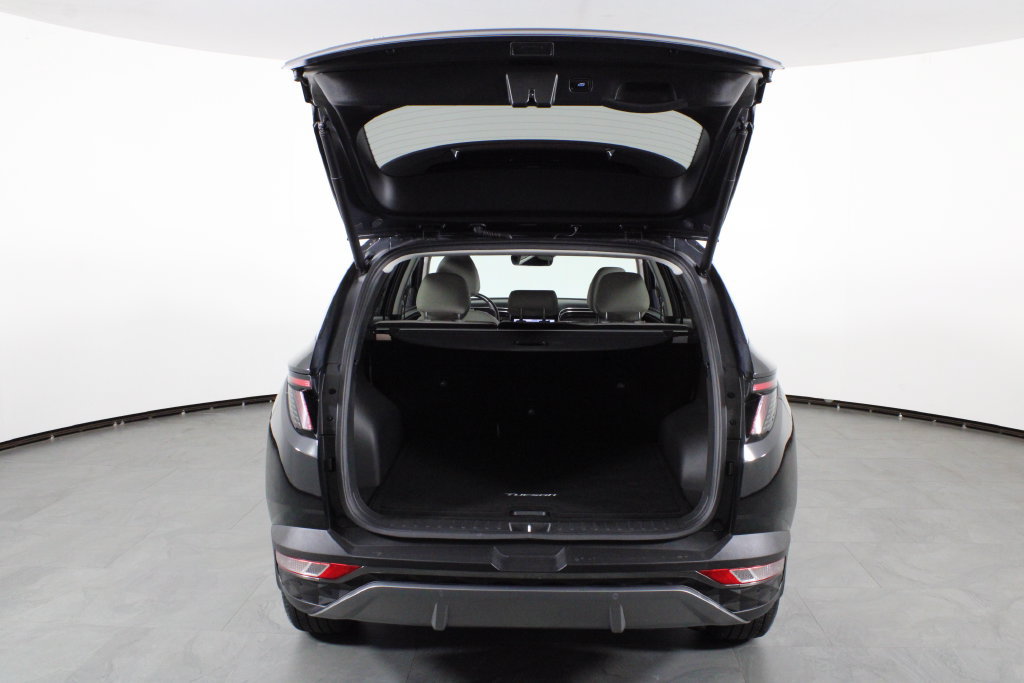 Certified 2023 Hyundai Tucson Limited w/ Cargo Package FWD image 16