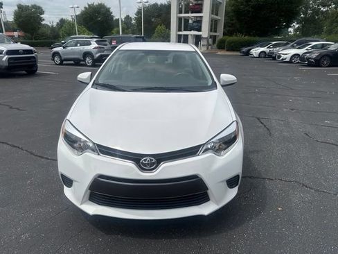 Used 2015 Toyota Corolla LE FWD image 9