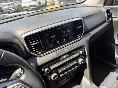Used 2021 Kia Sportage EX image 22