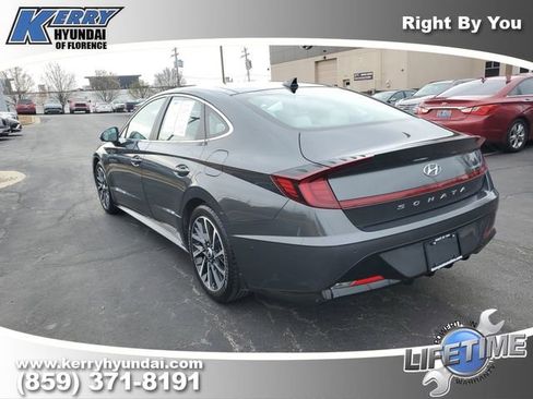 New 2026 Hyundai Elantra SE image 3