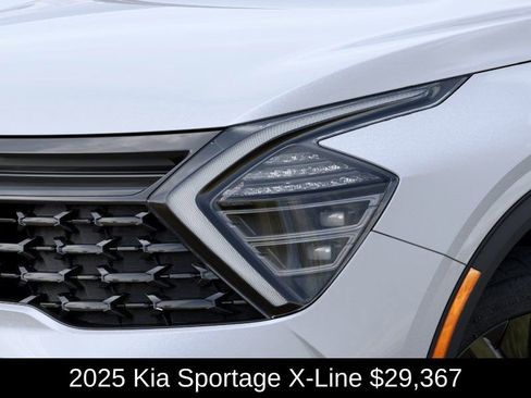 Used 2025 Kia Sportage X-Line w/ Premium Package image 10