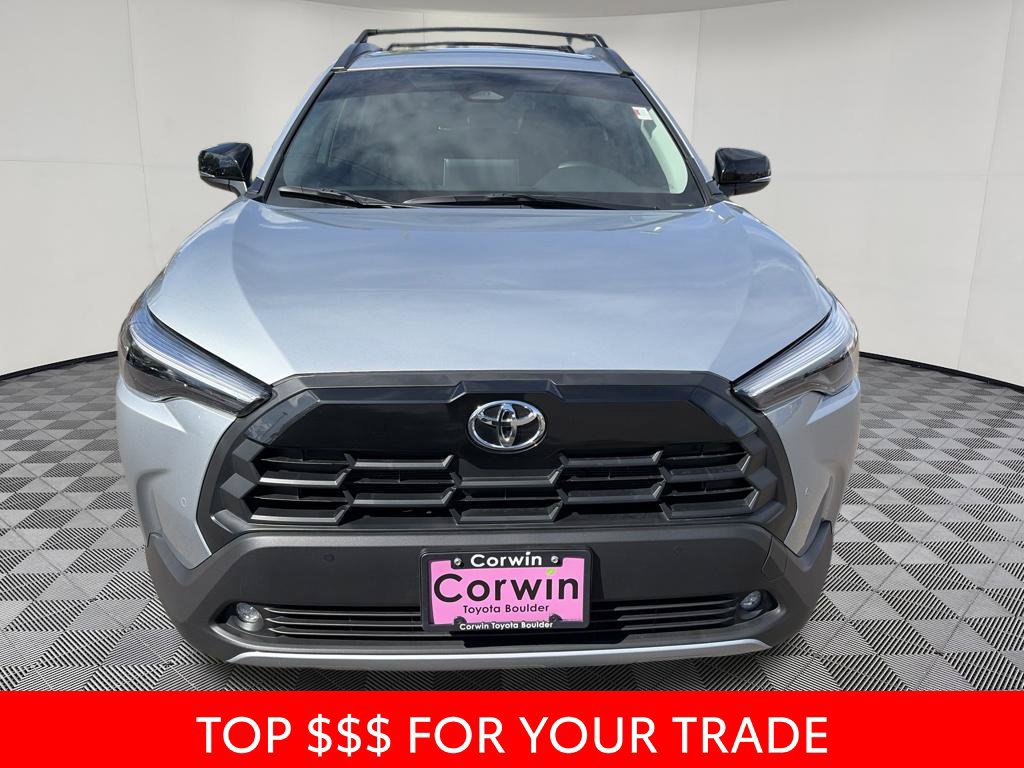 Used 2026 Toyota Corolla Cross XLE FWD image 2