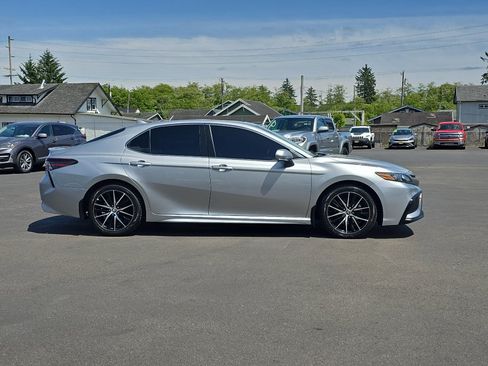 Certified 2022 Toyota Camry SE w/ Audio Upgrade Package FWD image 7