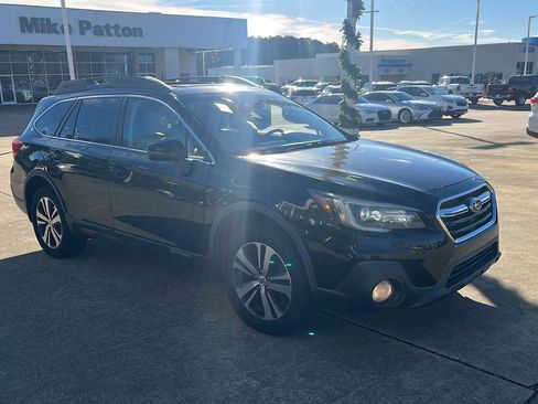 Used 2018 Subaru Outback 3.6R Limited image 3