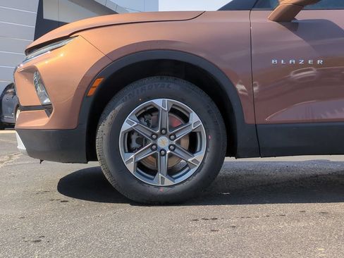 Used 2023 Chevrolet Blazer LT w/ Driver Confidence Package AWD/4WD image 16