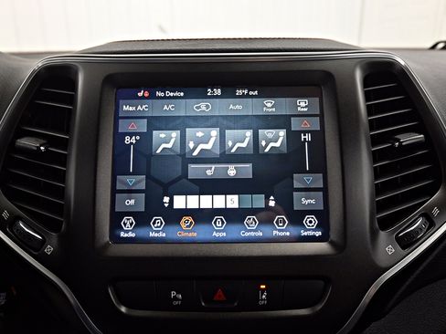 Used 2021 Jeep Cherokee Trailhawk w/ Trailer Tow Group image 12