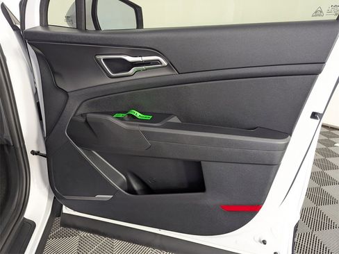 New 2026 Kia Sportage LX image 33