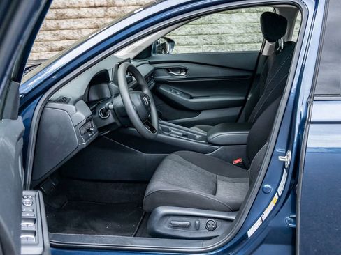 Used 2023 Honda Accord EX image 26