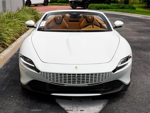 Used 2025 Ferrari Roma Spider image 8