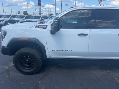 Used 2025 GMC Sierra 2500 AT4X w/ AT4X AEV Edition AWD/4WD image 13