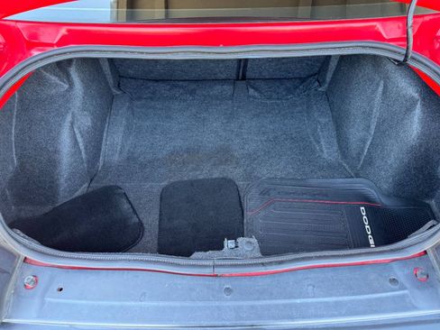 Used 2015 Dodge Challenger SXT RWD image 17