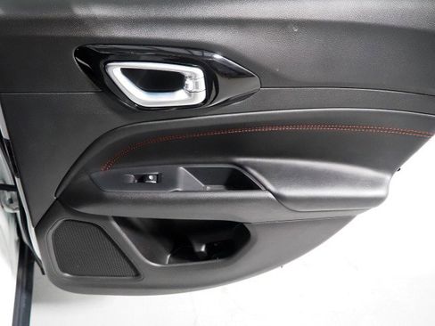 Used 2025 Jeep Compass Trailhawk AWD/4WD image 59