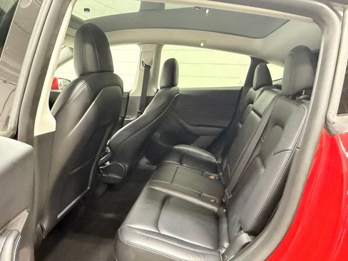 Used 2022 Tesla Model Y Performance AWD/4WD image 29