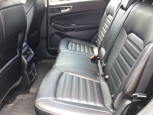 Used 2019 Ford Edge SEL w/ Equipment Group 201A AWD/4WD image 21