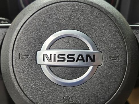 Used 2021 Nissan Rogue Platinum FWD image 27