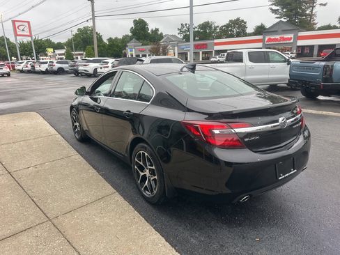 Used 2017 Buick Regal Sport Touring FWD image 5
