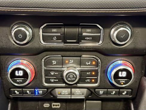 Certified 2023 GMC Yukon AT4 image 16
