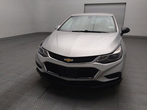 Used 2018 Chevrolet Cruze LT w/ Convenience Package FWD image 15