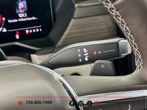 Used 2026 GMC Acadia Denali w/ Super Cruise Package FWD image 17