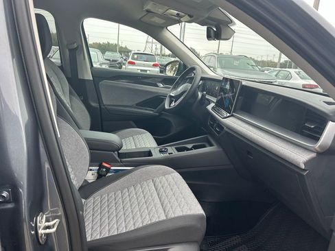 New 2026 Volkswagen Tiguan S FWD image 32