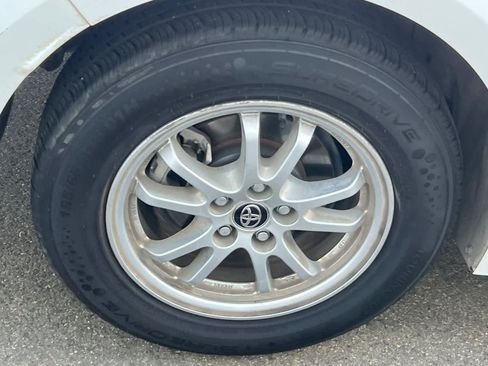 Used 2022 Toyota Corolla LE FWD image 17
