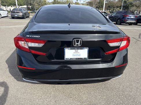 Certified 2018 Honda Accord EX image 4