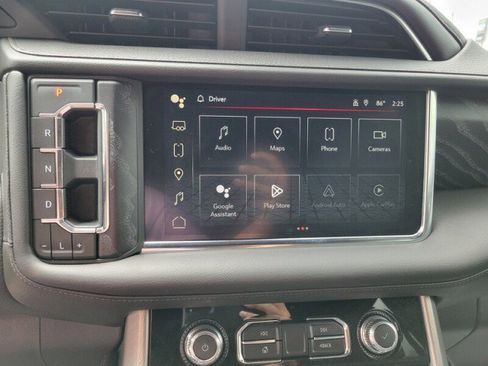 Used 2024 GMC Yukon XL Denali image 21