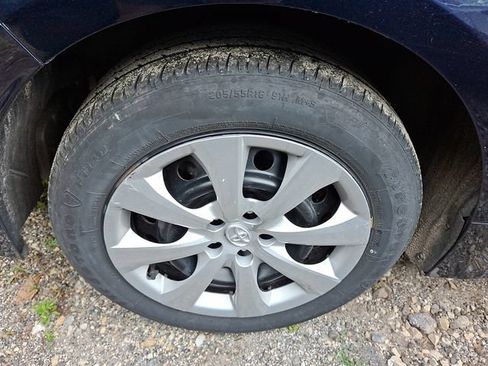 Used 2023 Toyota Corolla LE FWD image 7
