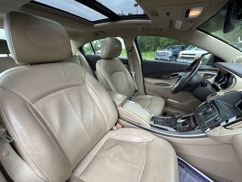 Used 2010 Buick LaCrosse CXS image 28