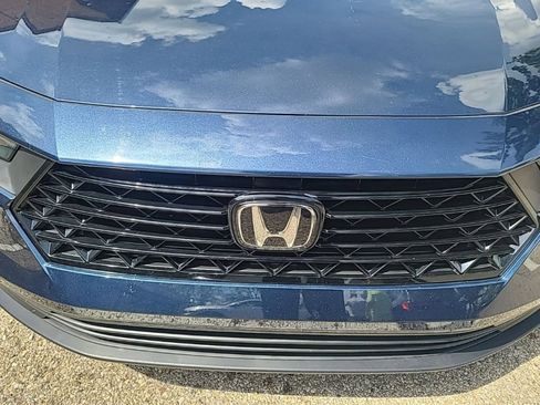 Used 2023 Honda Accord EX image 5