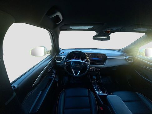 Used 2025 Chevrolet TrailBlazer ACTIV w/ Convenience Package image 21