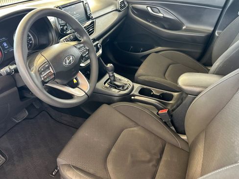 Used 2020 Hyundai Elantra GT FWD image 10