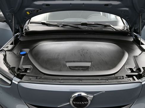 Used 2023 Volvo C40 P8 Recharge Ultimate w/ Protection Package Premier AWD/4WD image 17