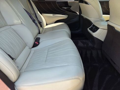 Used 2018 Lexus LS 500 AWD w/ Luxury Package image 36