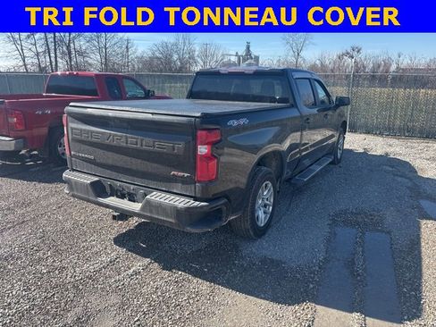 Used 2019 Chevrolet Silverado 1500 RST image 3