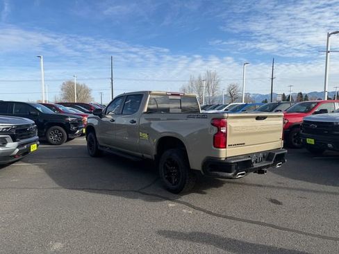 Used 2022 Chevrolet Silverado 1500 LT Trail Boss w/ LT Trail Boss Premium Package image 3