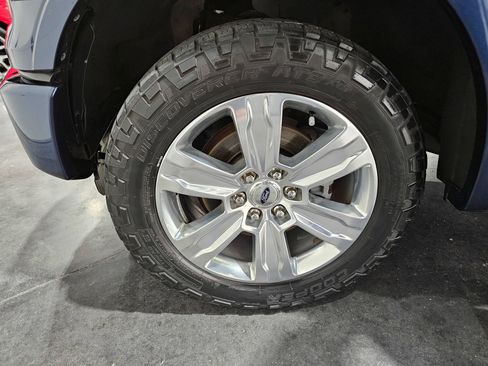Used 2015 Ford F150 Platinum w/ Equipment Group 701A Luxury AWD/4WD image 58