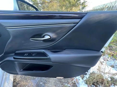 Used 2020 Lexus ES 350 ES 350 Sedan 4D image 15