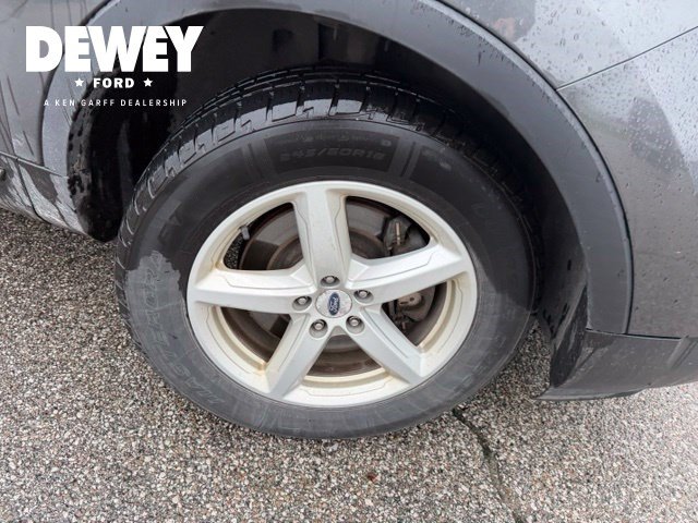 Used 2017 Ford Explorer XLT w/ Equipment Group 202A AWD/4WD image 16