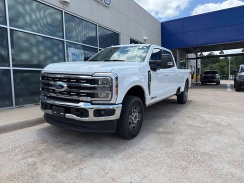 Used 2024 Ford F350 Lariat w/ FX4 Off-Road Package AWD/4WD image 4