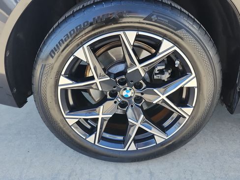 Used 2025 BMW X3 xDrive30i AWD/4WD image 9