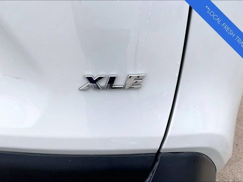 Used 2024 Toyota RAV4 XLE Premium FWD image 24