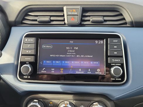 Used 2025 Nissan Versa SV image 20