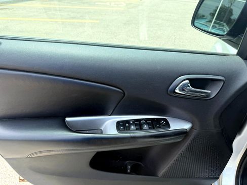 Used 2014 Dodge Journey American Value Package w/ Flexible Seating Group image 9