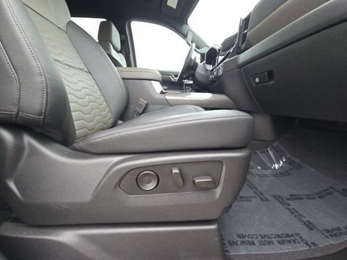 Used 2024 Chevrolet Silverado 1500 ZR2 w/ Technology Package image 19