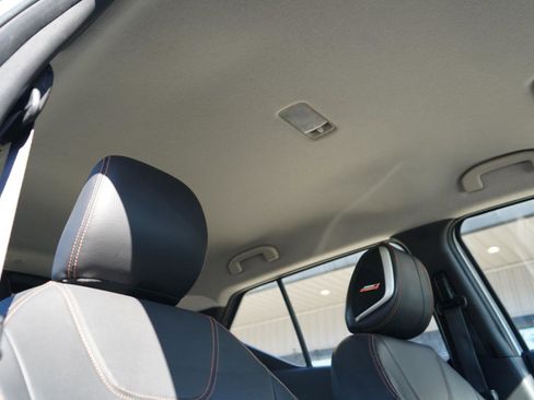 Used 2020 Nissan Kicks SR w/ SR Premium Package image 68