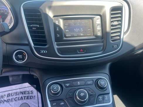 Used 2015 Chrysler 200 LX FWD image 17
