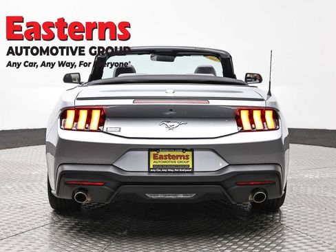 Used 2025 Ford Mustang Premium RWD image 6